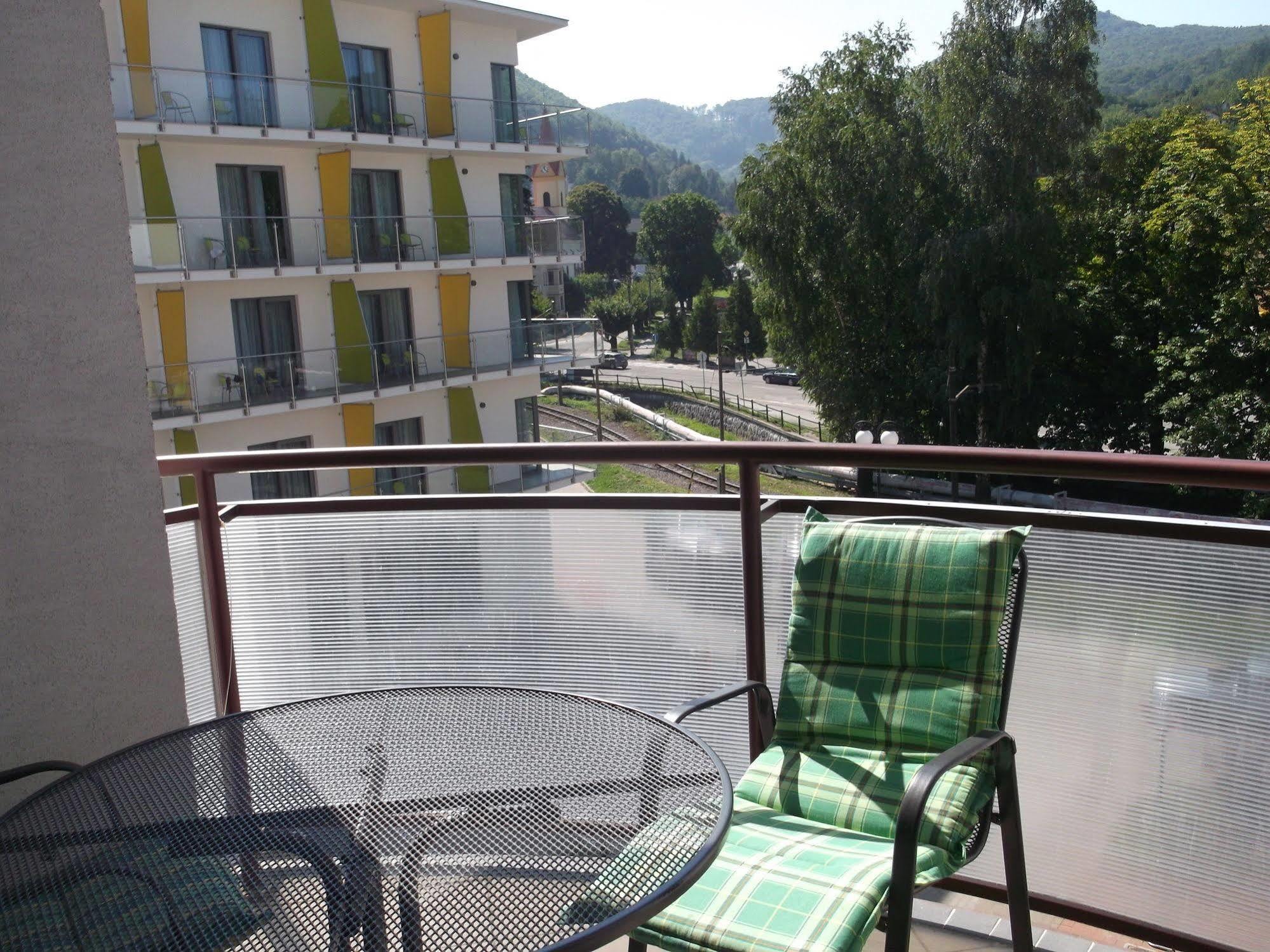 Pikk Trencianske Teplice Apartment Exterior photo